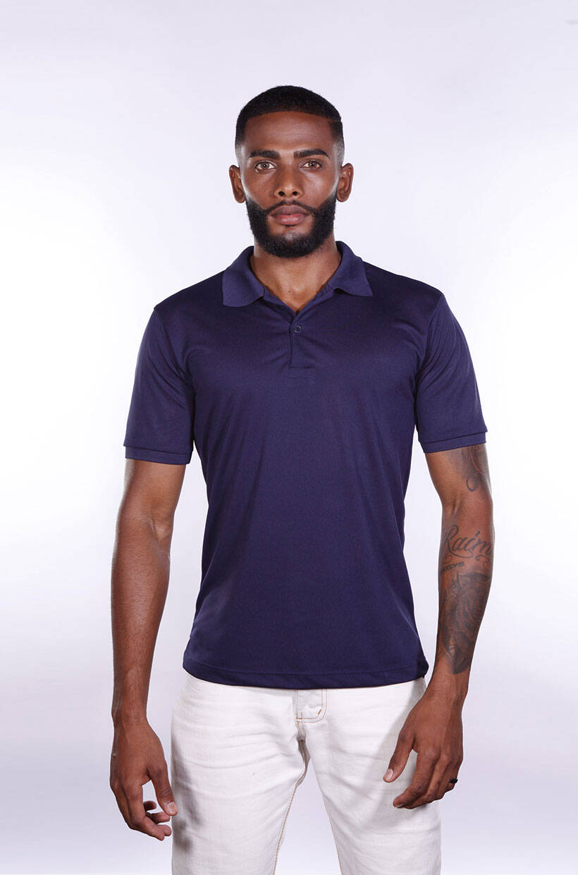 camiseta poliester azul marinho